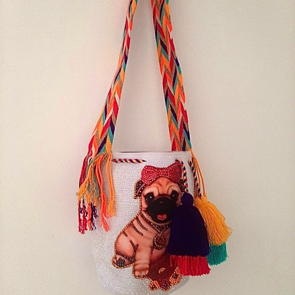 SOLD!!! Authentic Wayuu Bag/ White/ multicolored/ Decoration in gems/ Size L. - Picture 4 of 4